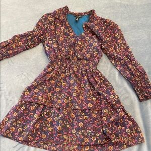 Aqua XS Long Sleeve V-Neck Floral Ruffle Dress